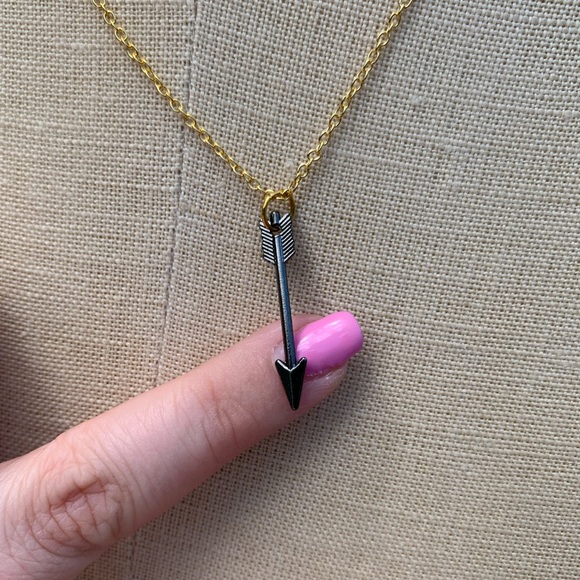 NWT Sterling Silver Plated Chain & Alloy Arrow Charm Necklace - Picture 14 of 16